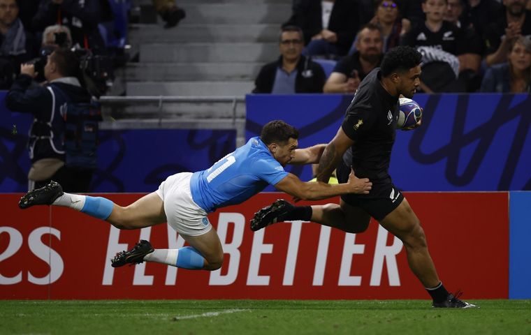 Los All Blacks arrasaron con Uruguay por 73-0 Foto: EFE