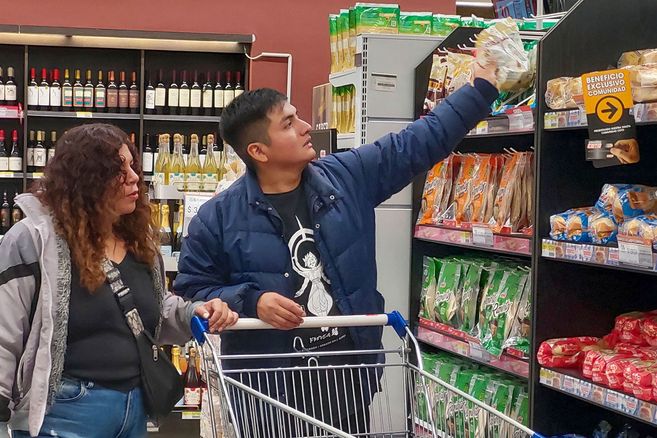 Los precios de los supermercados siguen en aumento aunque se desacelera la inflación