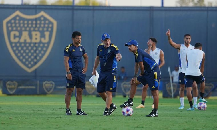Ibarra, Pompei y Gracián en una práctica de Boca en 2023. Foto: Prensa Boca Juniors Ibarra, Pompei y Gracián en una práctica de Boca en 2023. Foto: Prensa Boca Juniors
