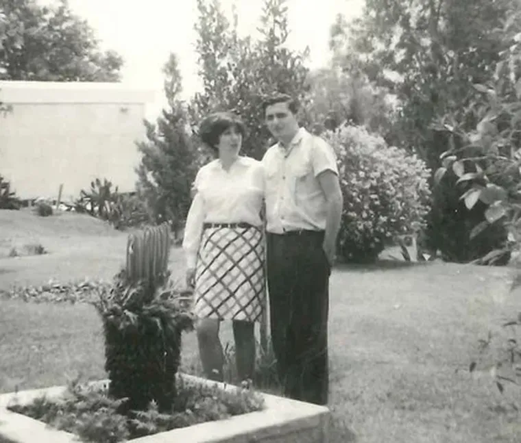 Eduardo Valverde y su esposa. Eduardo Valverde y su esposa.