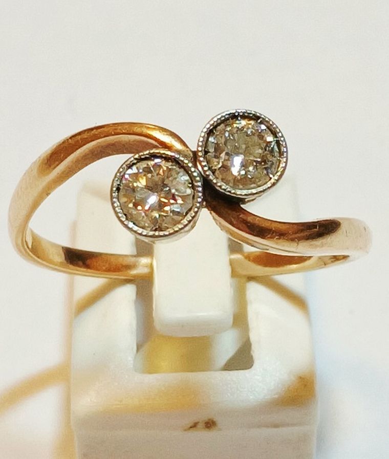 Anillos de oro y una subasta interesante. Anillos de oro y una subasta interesante.