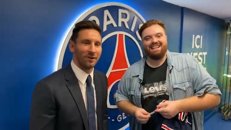 Messi e Ibai Llanos en la presentación del argentino en el PSG. Foto: Twitch @Ibai