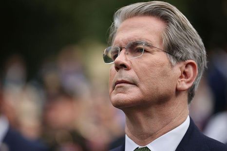 El secretario del Tesoro de Estados Unidos, Scott Bessent, dijo que "todas las opciones están sobre la mesa" para estabilizar la economía de Argentina. El secretario del Tesoro de Estados Unidos, Scott Bessent, dijo que "todas las opciones están sobre la mesa" para estabilizar la economía de Argentina.