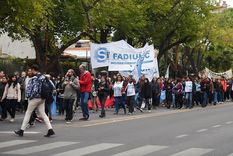 Movilización del 11 de abril en defensa de la Universidad pública. Foto: Santiago Tagua/MDZ