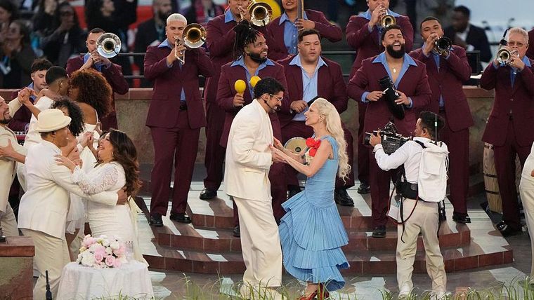 Lady Gaga fue una de las invitadas al show de medio tiempo de Bad Bunny en el Super Bowl.