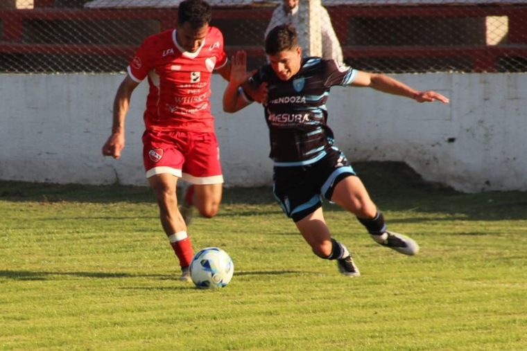 Los equipos mendocinos invierten una fortuna para competir en el Federal A.