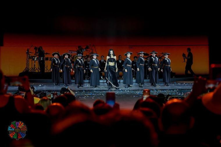Los visuales y la puesta en escena de Cazzu marcaron un hito de modernidad en el festival. Los visuales y la puesta en escena de Cazzu marcaron un hito de modernidad en el festival.