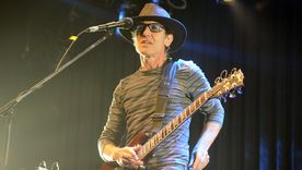 Skay se mostró muy conmovido por la muerte del Indio Solari. Skay se mostró muy conmovido por la muerte del Indio Solari.