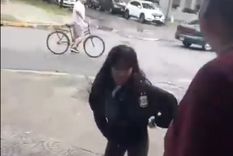 Mechera atacó con un cuchillo a un comerciante Foto: Captura de video Mechera atacó con un cuchillo a un comerciante Foto: Captura de video