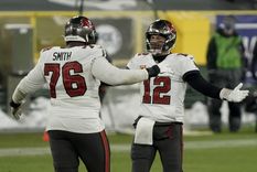 Donovan Smith y Tom Brady Foto: Twitter @DSmith_76 Donovan Smith y Tom Brady Foto: Twitter @DSmith_76