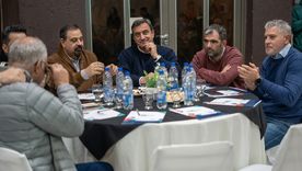 Ciurca junto a otros dirigentes del peronismo mendocino. Foto Adriana Cano. Ciurca junto a otros dirigentes del peronismo mendocino. Foto Adriana Cano.
