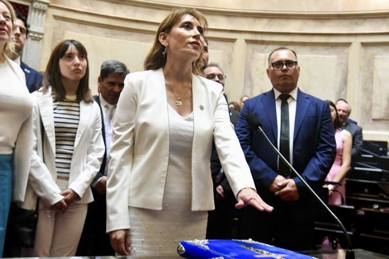 Cristina López, la senadora fueguina de Unión por la Patria que protagonizó un escándalo por uno de los despachos.