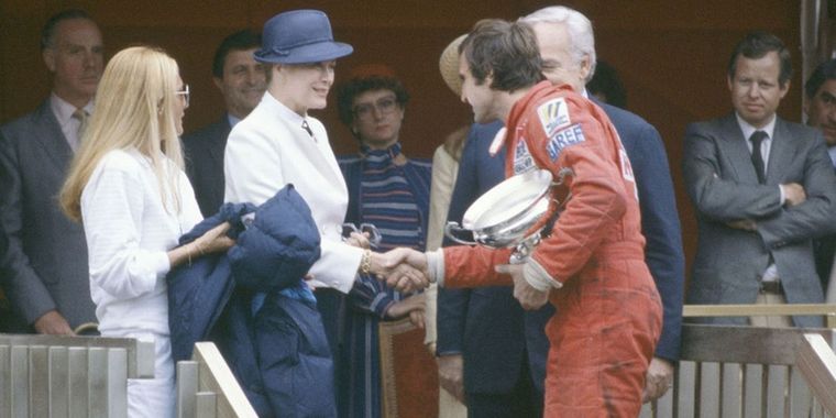 Reutemann felicitado por Grace Kelly. LAT Images Foto: LAT Images