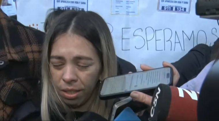 En medio de una nueva marcha por Agostina Vega, su madre lanzó fuertes sospechas sobre una mujer vinculada al único imputado, Claudio Barrelier.