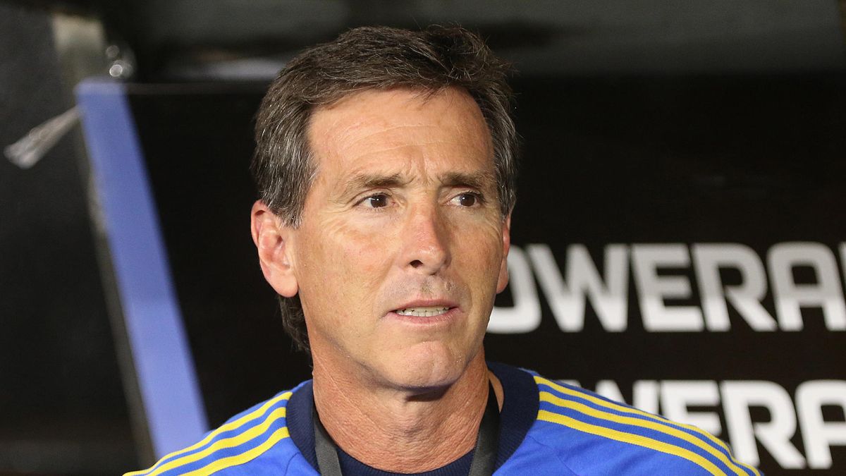 Claudio Úbeda dejó de ser oficialmente el DT de Boca: cómo y dónde se lo comunicaron