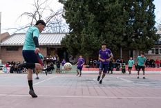 Las escuelas de la Ciudad de Mendoza ya pueden inscribirse para competir en básquet, vóley o futsal. Enterate cómo participar y cuáles son los plazos. Foto: Ciudad de Mendoza