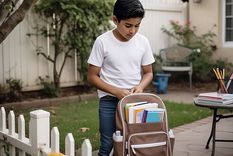 Tenemos la oportunidad de ser puentes y facilitar a un niño que cumpla su objetivo de recibir educación. Foto: IA