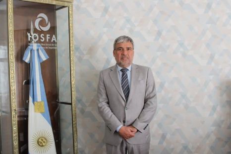 Roberto Fiochi renunció a la presidencia de Iosfa, la entidad que atiende a más de 650 mil afiliados Roberto Fiochi renunció a la presidencia de Iosfa, la entidad que atiende a más de 650 mil afiliados