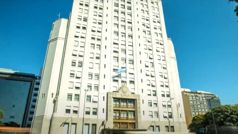 El Ministerio de Salud de la Nación actualizó el reglamento del Sistema Nacional de Residencias Médicas a través de la resolución 2109/2025, publicada este miércoles en el Boletín Oficial.&nbsp;