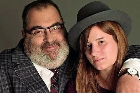 El equipo de LAM (América TV) salió al encuentro de las hijas de Lanata y su exesposa, Andrea Rodríguez. Foto: Instagram @barbaralanata