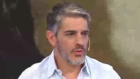 Pablo Echarri apoyó a la expresidenta congregándose en las inmediaciones de la casa de Cristina. Pablo Echarri apoyó a la expresidenta congregándose en las inmediaciones de la casa de Cristina.