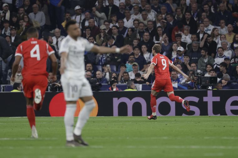 Harry Kane celebra el segundo gol del equipo alemán.