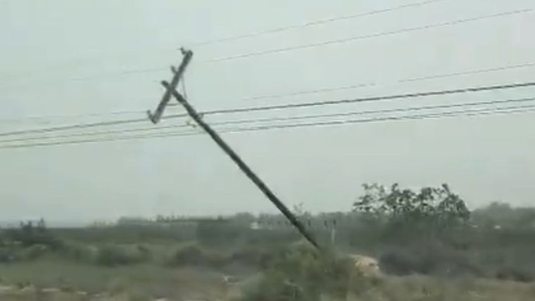 Los fuertes vientos afectaron al tendido eléctrico en Chubut.