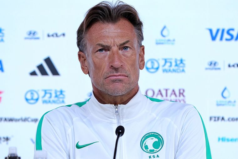 Hervé Renard El técnico de Arabia Saudita negó que los jugadores vayan a recibir un Rolls-Royce por ganarle a Argentina.