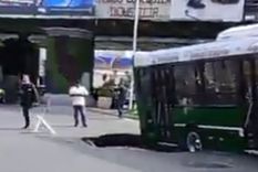 El hecho ocurrió en la avenida Yrigoyen al 400.  Foto: Captura de video