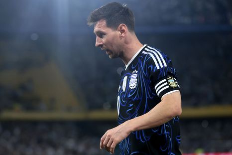 La Selección argentina enfrentará a Zambia en la Bombonera con Messi en el once inicial. La Selección argentina enfrentará a Zambia en la Bombonera con Messi en el once inicial.