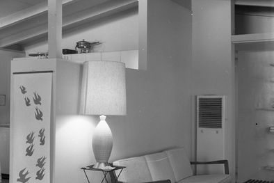MDZol | Interior de una vivienda aplicando el estilo mid-century modern en Los Ángeles, California. Conocé de qué se trata esta tendencia. Foto: Wikipedia