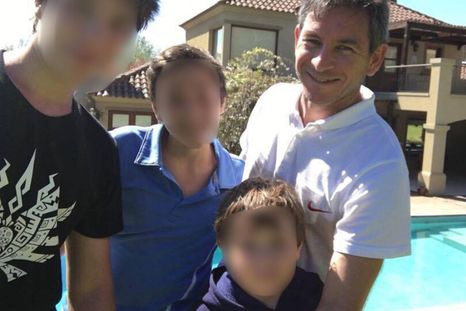 Dos de sus hijos lo habían denunciado por abuso sexual. Dos de sus hijos lo habían denunciado por abuso sexual.