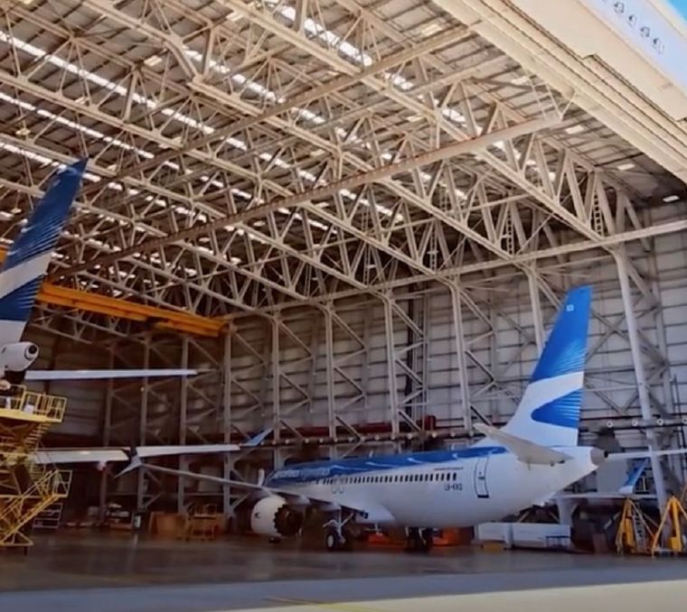 El nuevo avión de Aerolíneas Argentinas se encuentra en Ezeiza Foto: Captura de video