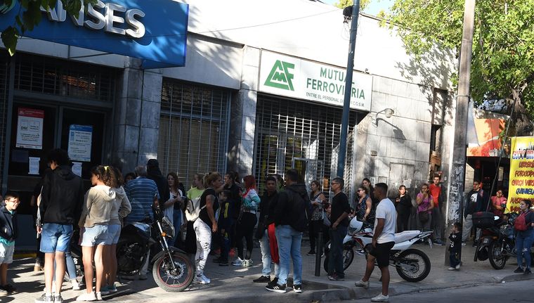 Anses otorga múltiples ayudas a miles de argentinos Foto: ALF PONCE MERCADO / MDZ