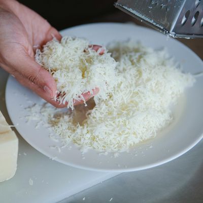 150 g de queso mozzarella rallado