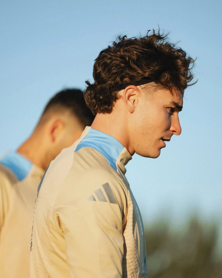 El nuevo Julián Álvarez que encantó a todos. El nuevo Julián Álvarez que encantó a todos.