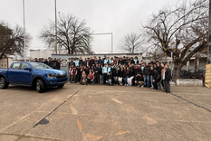 Nuevas Ranger en las aulas: Ford donó 2 pick-up a escuelas técnicas de Santa Fe y Córdoba