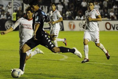 MDZol | El goleador no tuvo una buena noche. Foto: Alf Ponce / MDZ