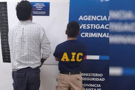 El hombre fue detenido por golpear y ahorcar a su pareja hasta causarle dos infartos
