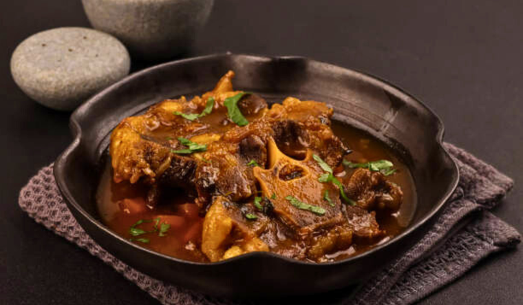 Rabo de toro: receta clásica con sabor profundo y textura melosa Foto: Shutterstock