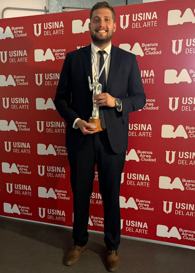 La apertura de TEDxMaipú estará a cargo de Emiliano Sallei, licenciado en Comunicación Social de 30 años La apertura de TEDxMaipú estará a cargo de Emiliano Sallei, licenciado en Comunicación Social de 30 años