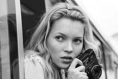 Kate Moss niega haber realizado algún procedimiento estético. Foto: Bruce Weber