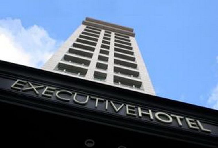La mujer se hospeda en el Hotel Executive de calle San Lorenzo 660, de Ciudad.