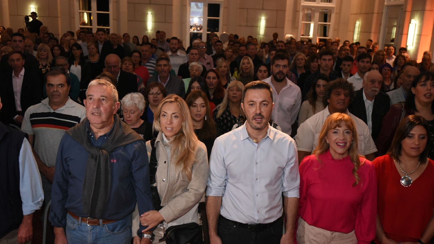 Luis Petri se impuso como el dirigente con mejor imagen en la encuesta de DC Consultores.