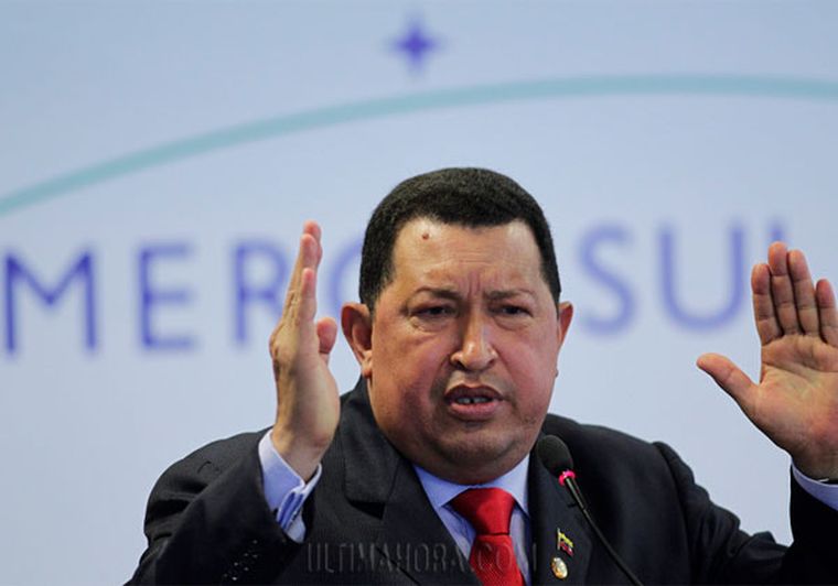 Presidente de Venezuela, Hugo Chávez, festeja la membresía.