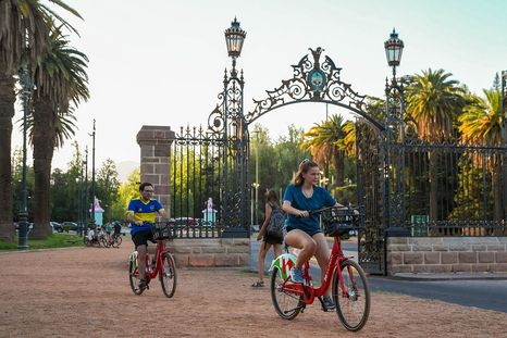 Será un fin de semana largo en el que muchos turistas disfrutarán en Mendoza. Foto: Santiago Tagua/MDZ Será un fin de semana largo en el que muchos turistas disfrutarán en Mendoza. Foto: Santiago Tagua/MDZ