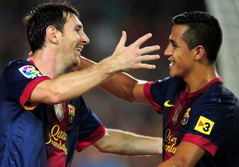 Messi y Alexis festejan el último clásico. Foto: web