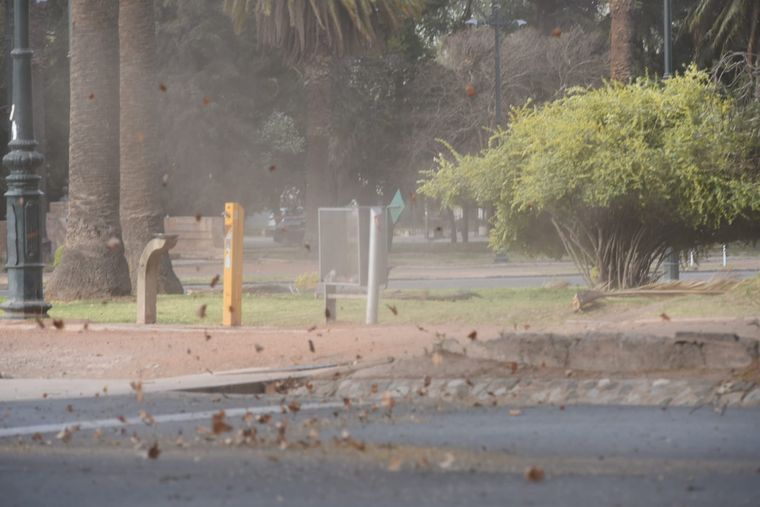 El viento Zonda afectará a algunos departamentos de Mendoza