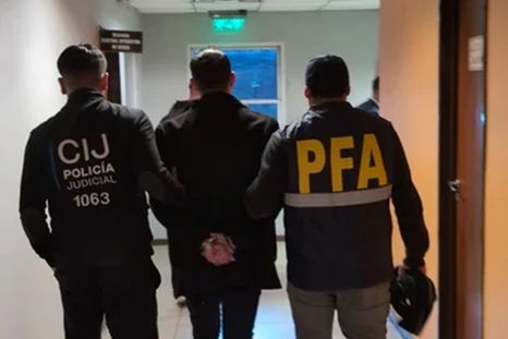 El detenido es un inspector de la Policía Federal Argentina. Foto: NA