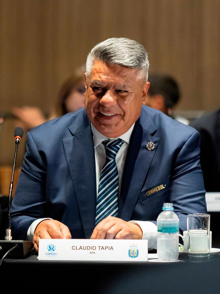 El anti personaje del año, Claudio Chiqui Tapia, o el monarca como le dice su ladero, el recaudador de la AFA Pablo Toviggino.